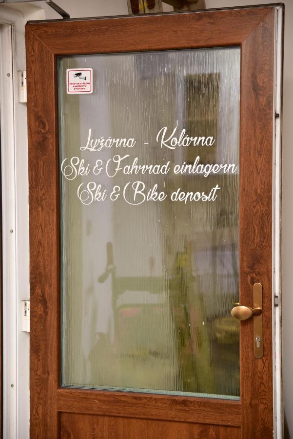 Pension U Krbu Mikulov v Krusnych Horach Екстер'єр фото